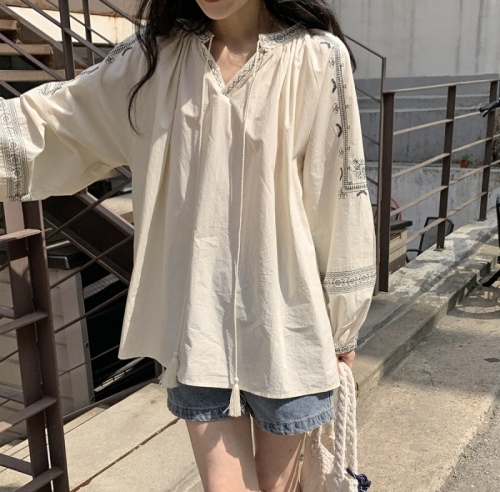 French embroidered loose lace-up shirt