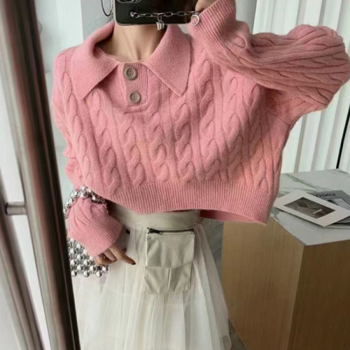 Sweater manufacturer is launching 2024 version of Xiaoxiangfeng autumn style age-reducing clothing Hepburn style sweater for women