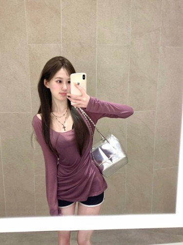 Actual shot of pure desire off-shoulder slim slim strap T-shirt for women purple sexy pullover comfortable long-sleeved thin top