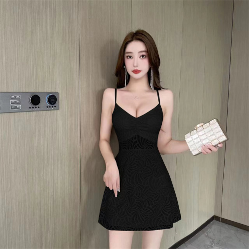 Real shot of lace suspender skirt, sexy low-cut V-neck skirt, waist slimming waist-revealing dress with ruffles for women