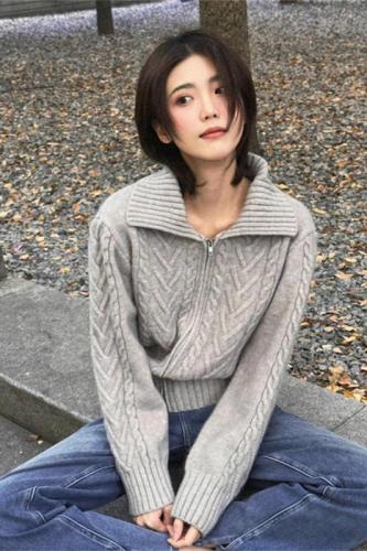 灰色麻花拉链毛衣外套女秋冬季加厚设计感小众外穿慵懒风针织开衫