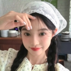 Dopamine forest knitted triangle headscarf French headscarf for women summer pastoral style lace crochet belt seaside