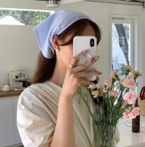 Spring atmosphere floral silk scarf women's headband lace scarf 2024 new internet celebrity high-end photo triangle scarf