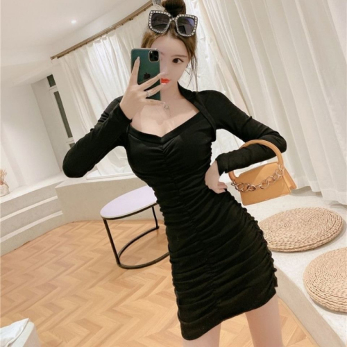 Pleated tight bottoming dress for women 2024 autumn new arrival temperament sexy nightclub slim fit hip-hugging short skirt