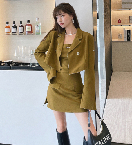 Real shot of 2024 autumn new style high-end style short jacket + strapless dress two-piece set for women's fashion brand