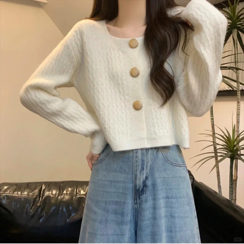 Chic and Unique Square Neck Loose Short Sweater Cardigan Jacket Women Spring and Autumn 2024 New Small Knitted Top