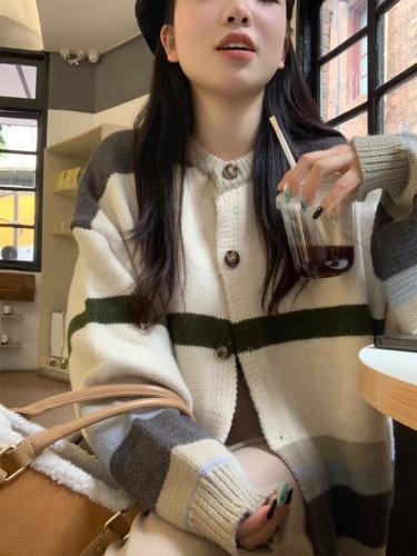 Contrast striped sweater for women autumn and winter 2024 new retro Hong Kong style chic lazy style top knitted cardigan jacket