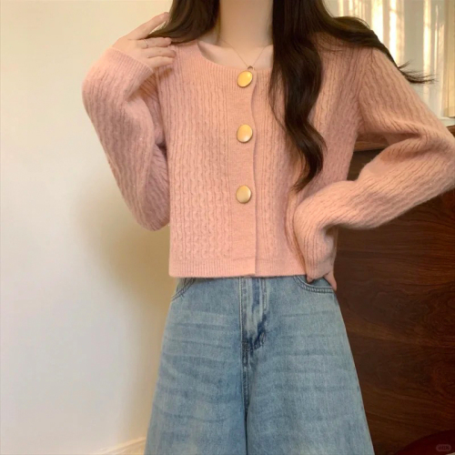 Chic and Unique Square Neck Loose Short Sweater Cardigan Jacket Women Spring and Autumn 2024 New Small Knitted Top