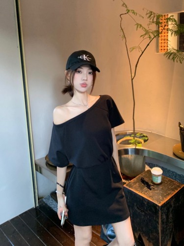 Real shot~ Hot girl's one-shoulder slim off-shoulder diagonal neck two-wear waist-cinching round neck dress for women in summer