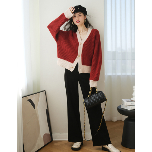 Contrast color red low-neck v-neck sweater jacket for women autumn and winter outer wear thickened loose lazy style knitted cardigan