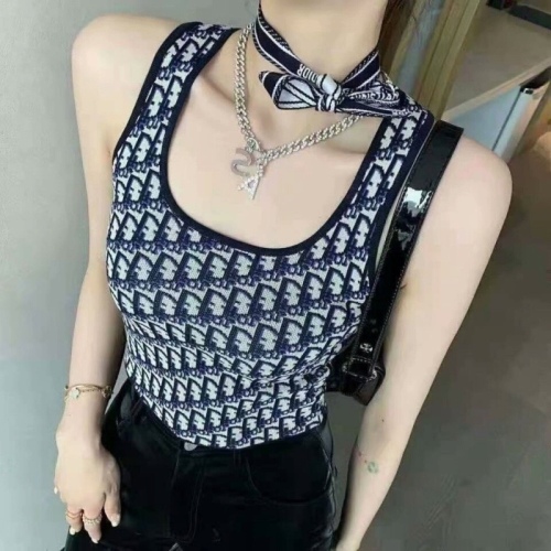 New style letter old flower jacquard pattern short U-neck all-match knitted vest for women to wear as an outer layer shirt