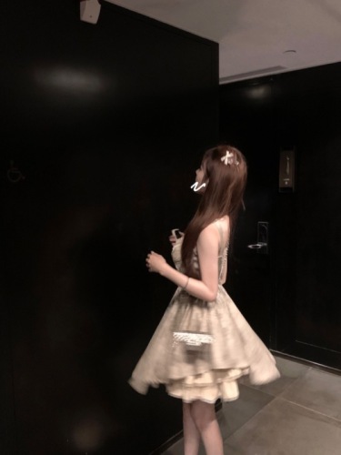 Actual shot of Korean style slimming mid-length sweet and spicy waist suspender dress fluffy princess skirt