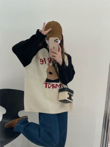 Cartoon bear letter embroidered pullover sweater for women 2024 autumn and winter new contrast color raglan long-sleeved sweater top