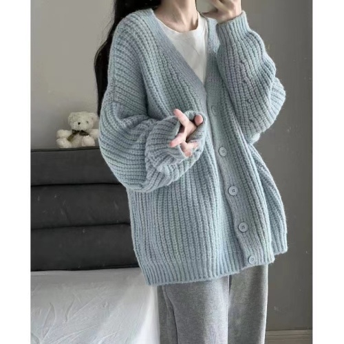 Soft milk powder thickened mid-length knitted cardigan for women autumn and winter new loose lazy V-neck thick knitted sweater jacket