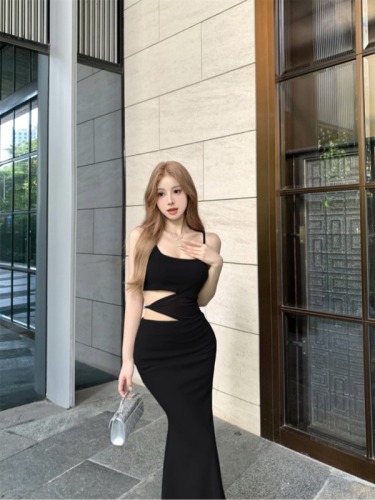 Real shot of mesh splicing slimming hip-hugging hottie tight-fitting suspender fishtail dress for women