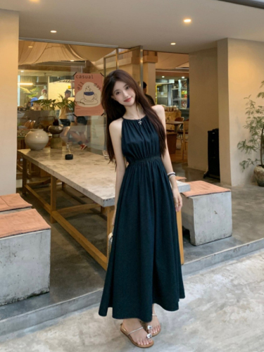 French sweet sleeveless halterneck suspender dress for women summer 2024 new style small seaside vacation long dress