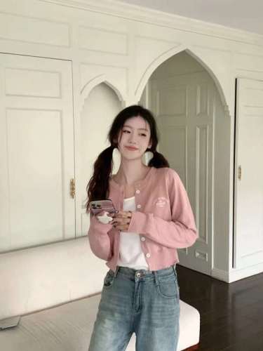 2024 new autumn style British style letter embroidery short sweater women's slim cardigan jacket top spring