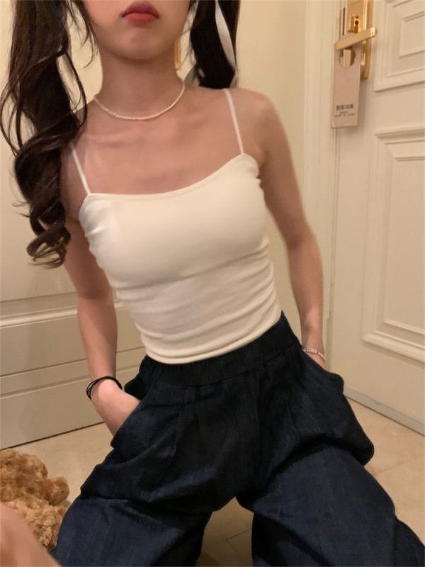 Large size simple and versatile solid color versatile classic outer wear camisole with breast pads and beautiful back top for women