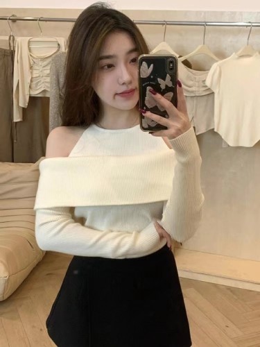 Off-shoulder halterneck long-sleeved sweater early autumn women's unique high-end popular sweater