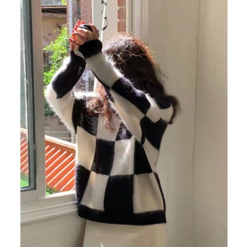 Autumn and winter black and white plaid checkerboard sweater long-sleeved round neck pullover lazy style mohair sweater women's outer top