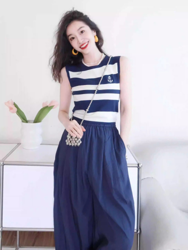 Vest Women's 2024 Summer New Fashion Sexy Contrast Color Sleeveless Bottoming Top