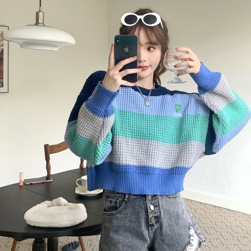 Designed contrasting striped long-sleeved pullover sweater for women Korean style niche sweet soft and waxy short plush sweater