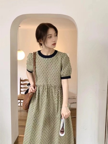 Mo Xiaocheng floral short-sleeved dress for women 2024 new summer French style waist slimming puff sleeve skirt