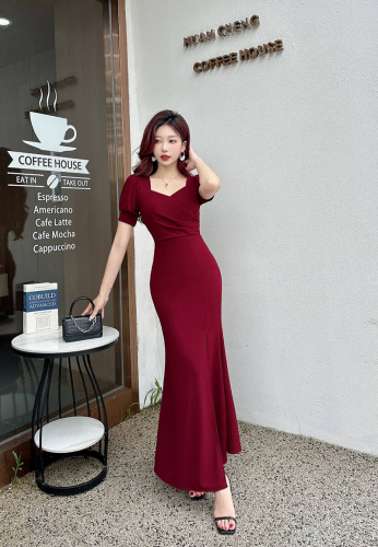 Real shot of goddess homemade short-sleeved dress for women, high-quality tight-fitting slimming butt-covering long dress, good quality