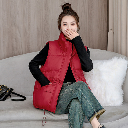 Real shot of large size down cotton vest for women in winter new Korean style loose outer wear large pocket embroidered vest vest