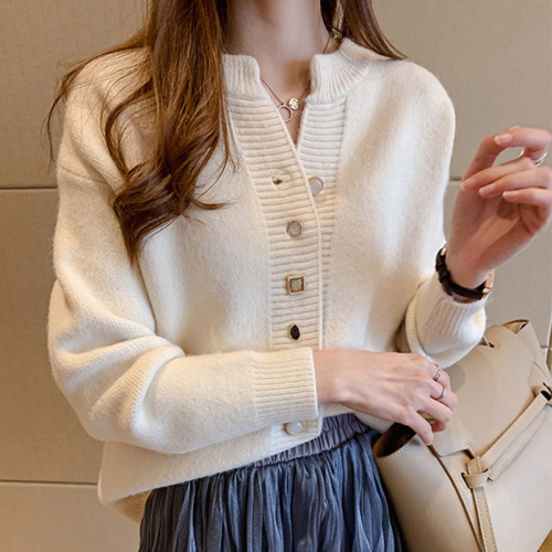 Knitted cardigan for women in autumn and winter new Korean style fashionable loose lazy style internet celebrity top wear round neck sweater jacket