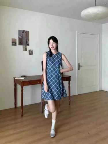 HQY+ 2024 new summer style sleeveless plaid small fragrance style short niche gentle versatile dress