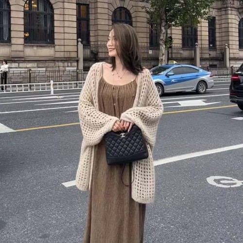 2024 early spring new style French hollow hole apricot sweater cardigan for women lazy style knitted jacket top