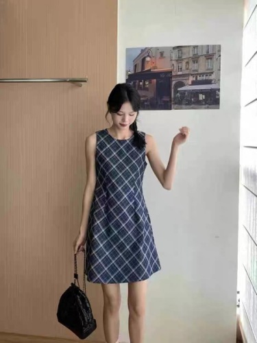 HQY+ 2024 new summer style sleeveless plaid small fragrance style short niche gentle versatile dress