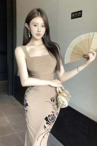 Actual shot~French style high-end mesh rose flocking design to show figure, hip-hugging suspender fishtail long skirt for women