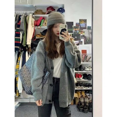 2024 Korean new knitted cardigan sweater for women autumn and winter lazy thickened coat early autumn top winter wear