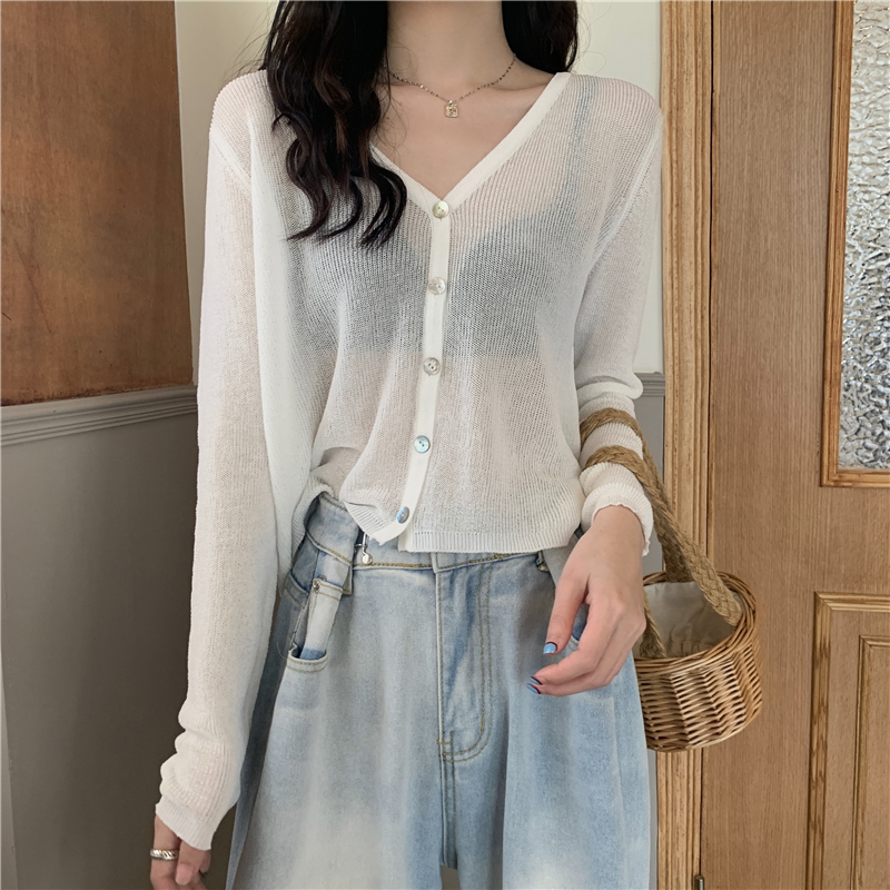 Real shot, new summer Korean style loose thin solid color v-neck knitted long-sleeved sun protection cardigan