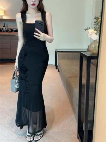 Actual shot~French style high-end mesh rose flocking design to show figure, hip-hugging suspender fishtail long skirt for women