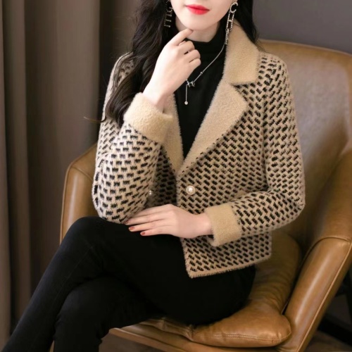 Gold Mink Velvet Jacket Women's Houndstooth Short Petite Top 2024 Autumn and Winter New Suit Collar Knitted Cardigan