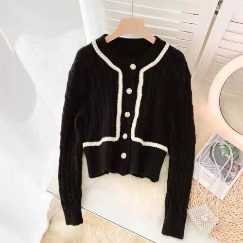 Xiaoxiang style design niche short sweater women's autumn and winter gentle and lazy temperament knitted cardigan jacket top