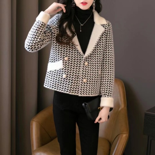 Gold Mink Velvet Jacket Women's Houndstooth Short Petite Top 2024 Autumn and Winter New Suit Collar Knitted Cardigan