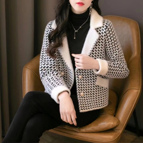 Gold Mink Velvet Jacket Women's Houndstooth Short Petite Top 2024 Autumn and Winter New Suit Collar Knitted Cardigan