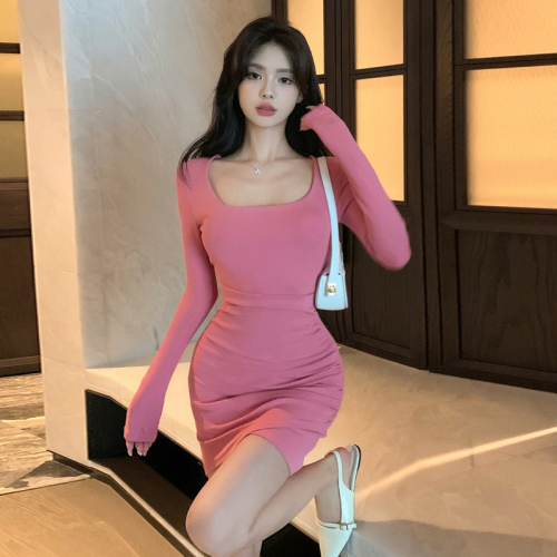 2024 new autumn hot girl sexy square neck long-sleeved pleated waist slimming hip-hugging bottoming irregular dress