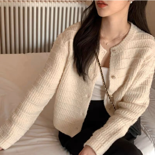 Korean chic autumn and winter retro small fragrance round neck textured braided design single-breasted knitted cardigan women's tops