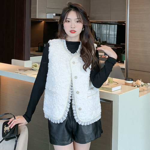 Xiaoxiangfeng fur one-piece lamb hair vest jacket for women autumn and winter new fashion beaded outer wear vest top trendy