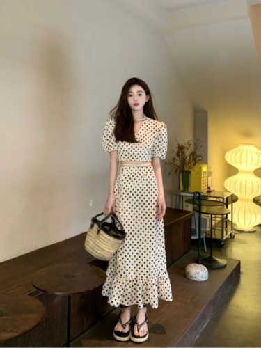 COOLLINE Lin Zixi Anne's Diary French Polka Dot Dress 2024 Puff Sleeve Top and Skirt Suit