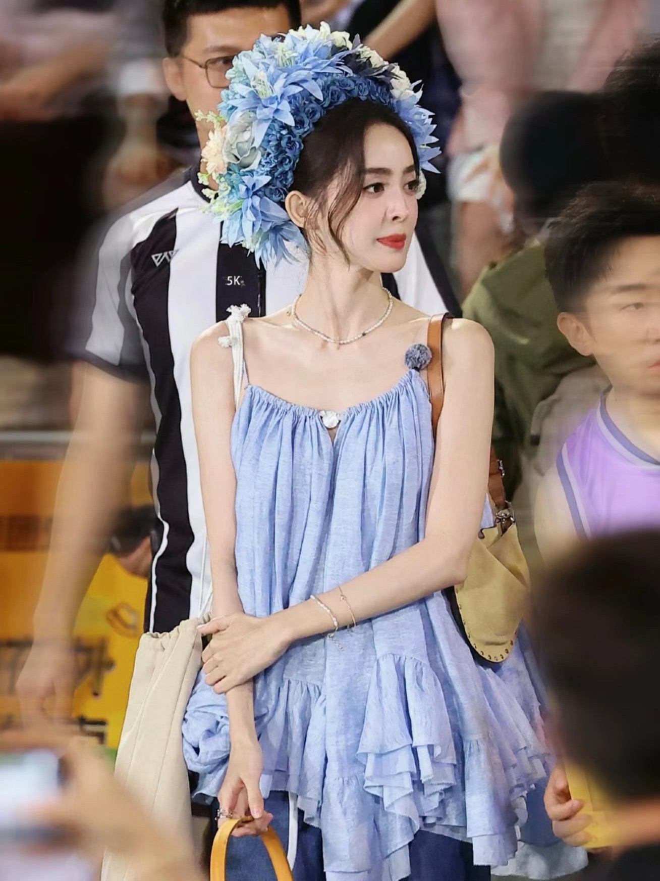 Travel Any Door star Guli Nazha's same style clothes blue suspender shirt women's seaside resort style top summer