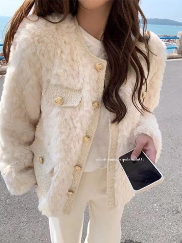 2024 autumn and winter new style small fragrant style short coat women's lamb velvet fur one-piece warm cardigan coat