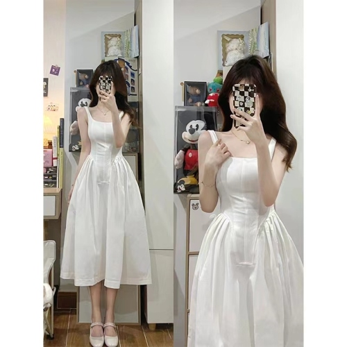 2024 new French Hepburn style white suspender dress for women, gentle waist, slimming and elegant long dress in summer