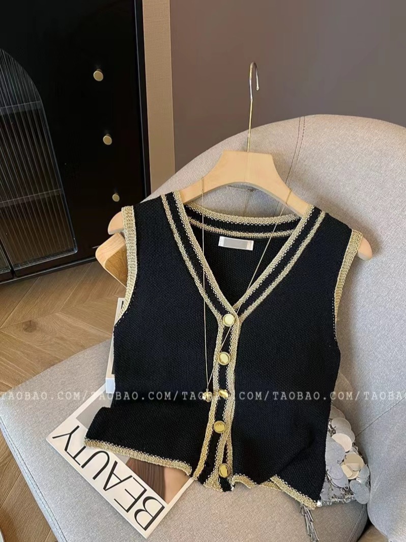 Thai cardigan V-neck sleeveless stacked vest for women 2024 summer new fashion high-end slim short top