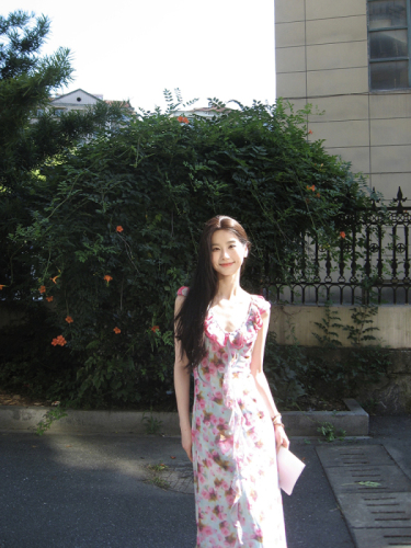 Real shot French gentle style, high-end and elegant floral dress V-neck slimming spliced ​​long skirt